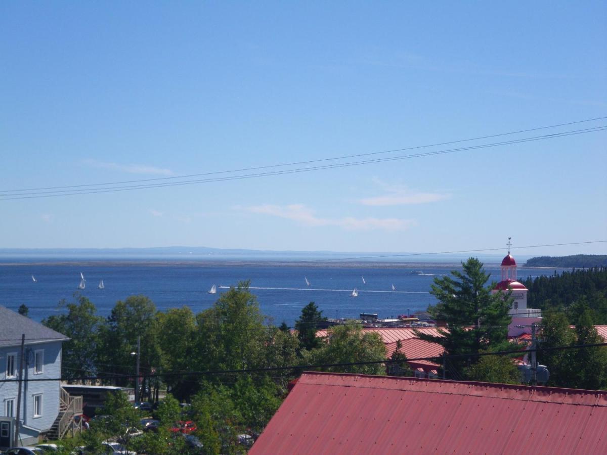 Hebergement Du Bateau Tadoussac Exteriér fotografie